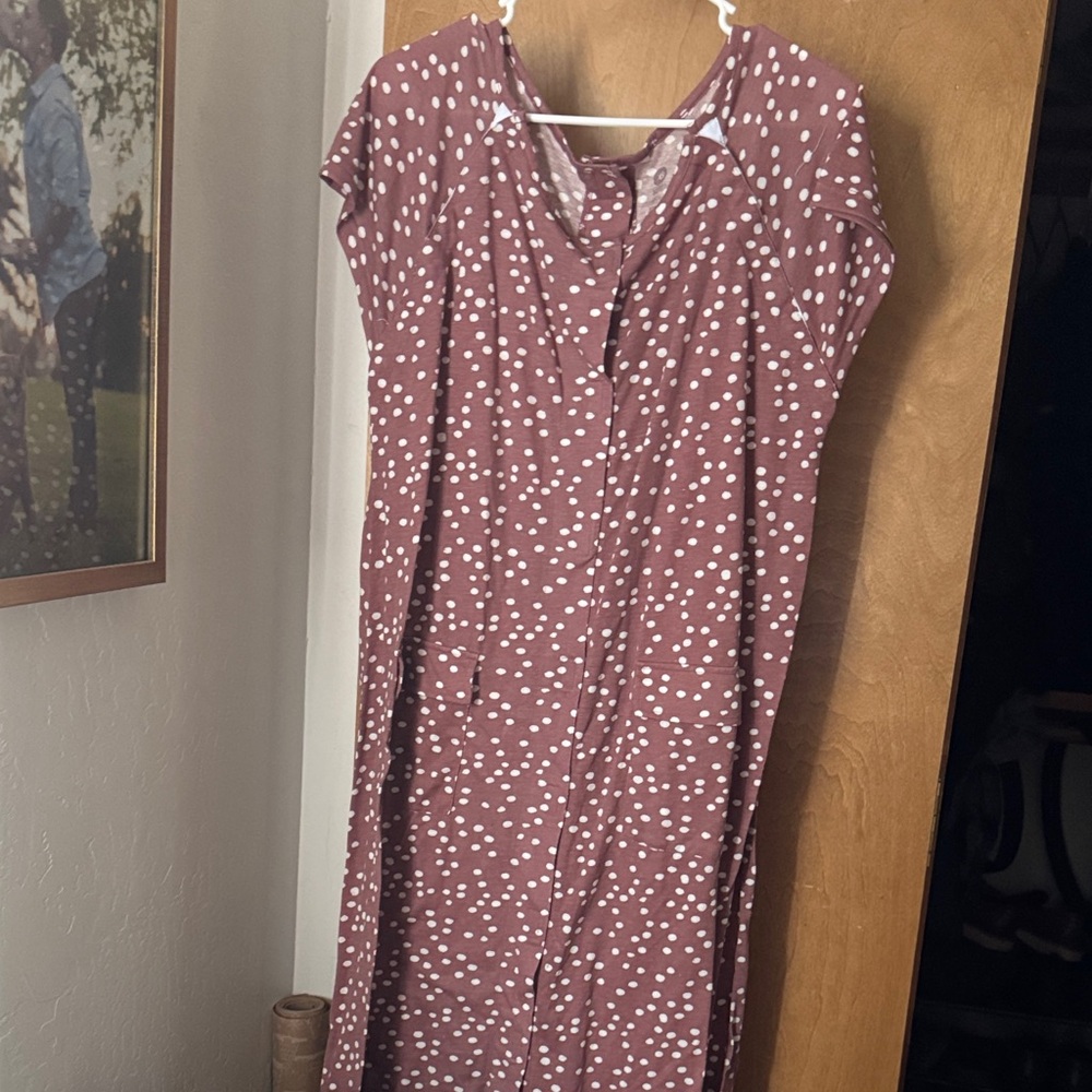 Kindred Bravely Mauve Polka Dot Hospital Gown